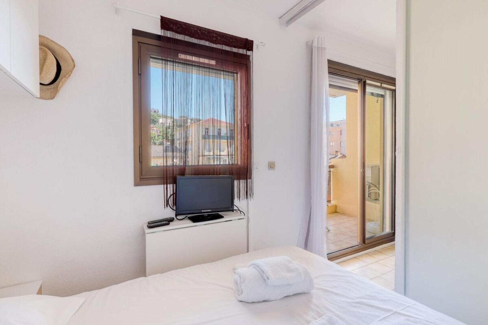 Lavandou - T2 In The City Center - 200 M From The Sea Le Lavandou Εξωτερικό φωτογραφία