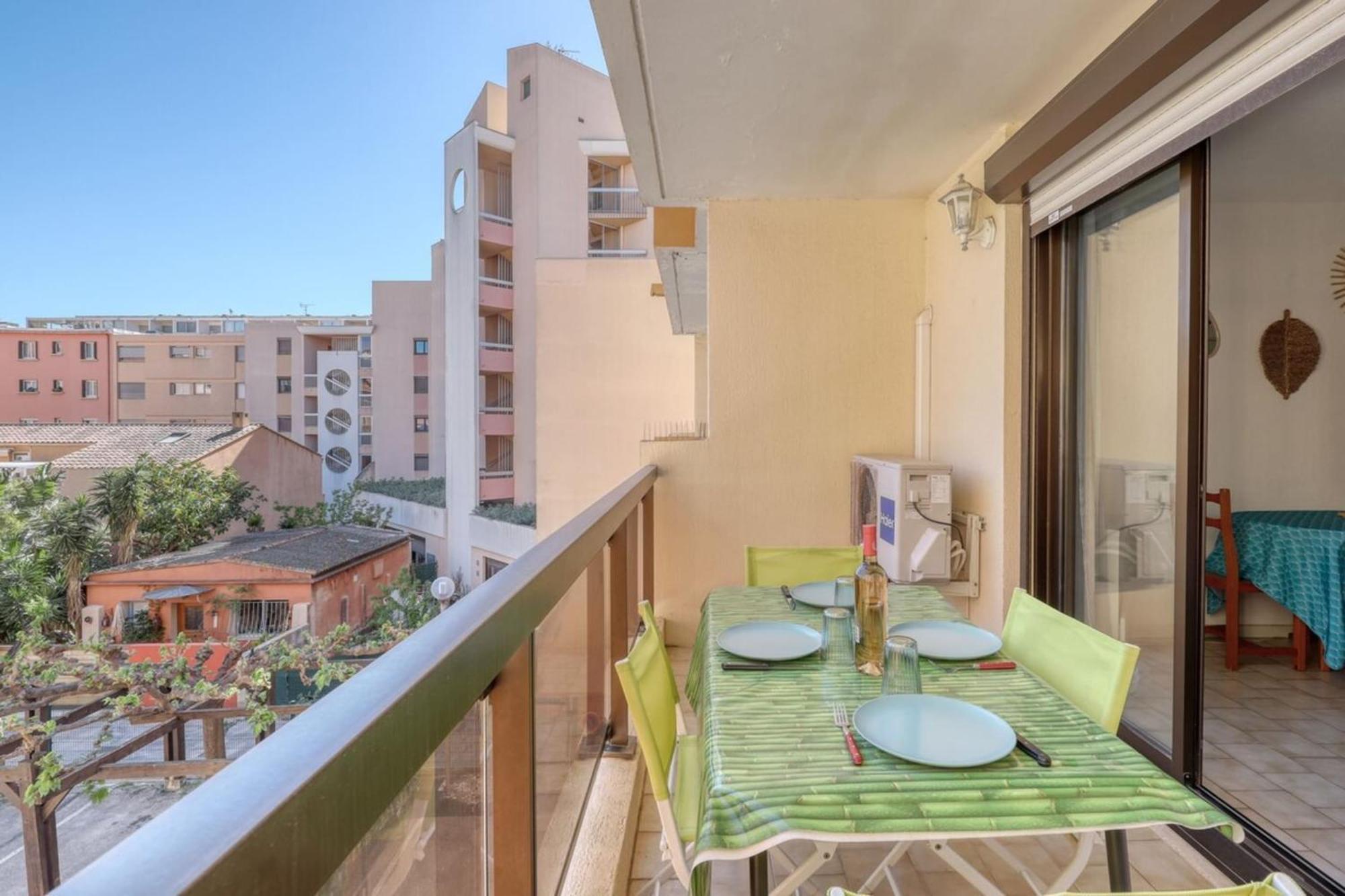 Lavandou - T2 In The City Center - 200 M From The Sea Le Lavandou Εξωτερικό φωτογραφία